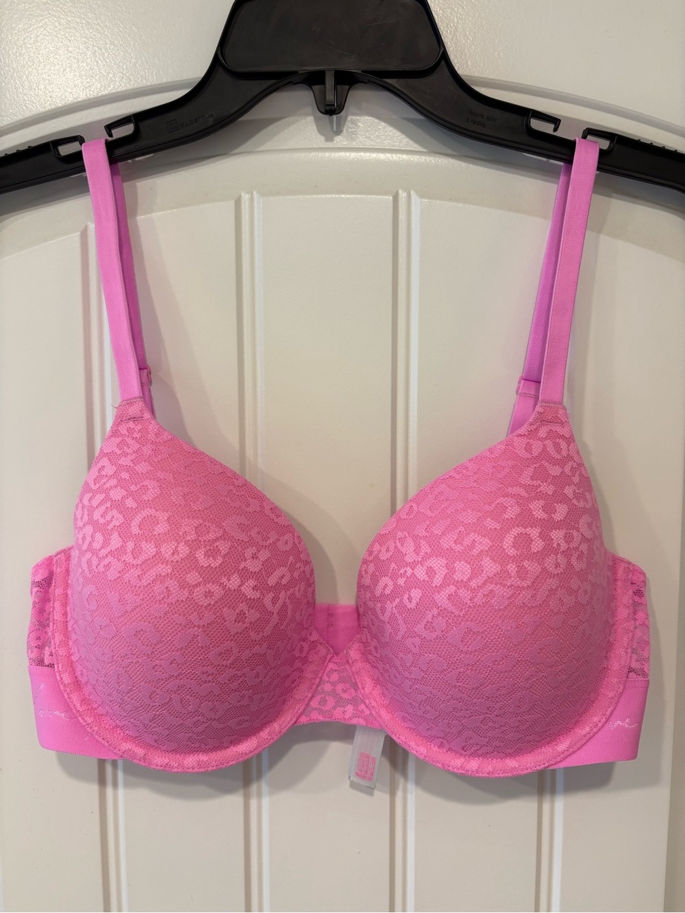 Victoria’s Secret PINK Bubblegum Pink Lace Push Up Bra 34D